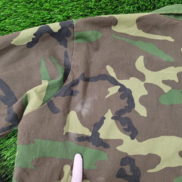 Vintage 80s Woodland Camo Shirt Large 26x33 Baggy Hunting - Picture 11 of 16